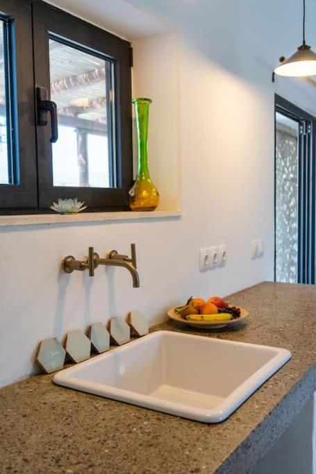 Villa Louloudia Stylish Luxury Villa With Private Pool Pitsidia Extérieur photo